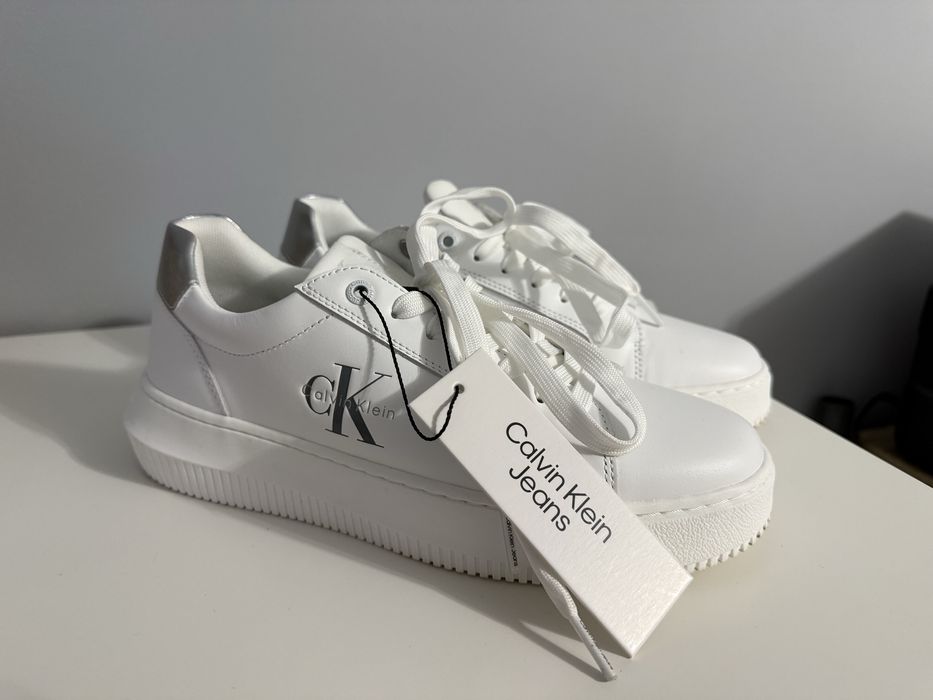 Sneakersy Calvin Klein 38