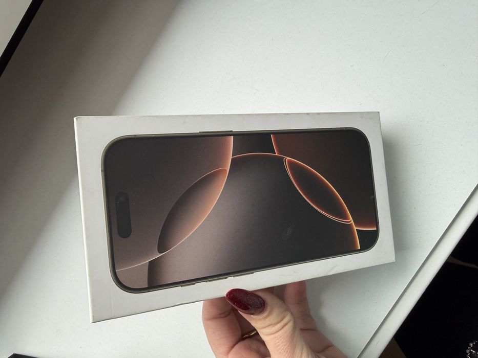 Telefon I phone 16 PRO