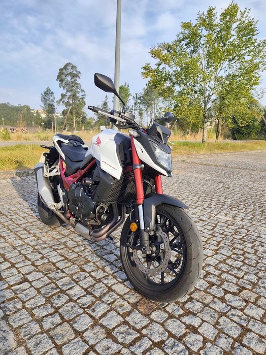 Honda CB 750 Hornet irrepreensível