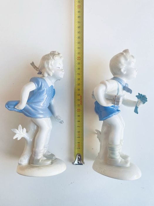 Статуэтка фарфоровая Дети