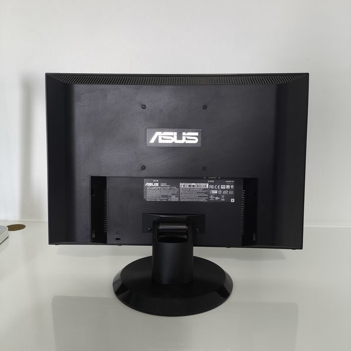 Monitor Asus 19" HD+ VW192S