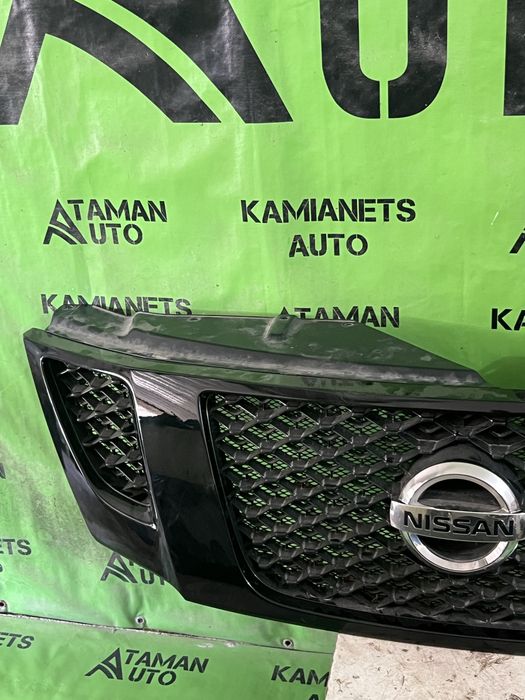 Решітка радіатора Ніссан Патрол Y62