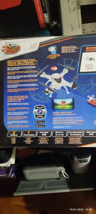 Drone  com monitor a cores inc,ainda com csixa de origem.orporado, 3D,64365232911362122