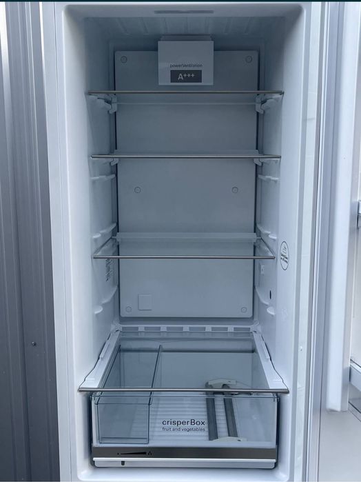 Продам Б/У Холодильник BEKO RCNA406E40ZXBN.2023 рік Інверторний.