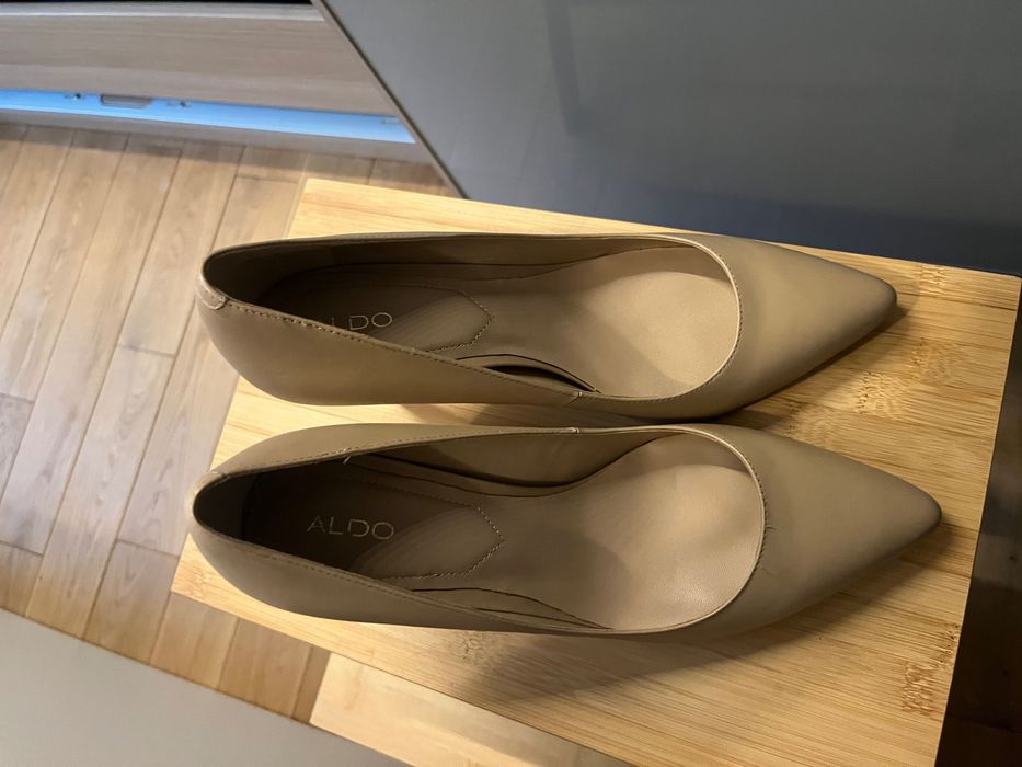 Aldo NOWE buty na obcasie bezowe r. 38.5