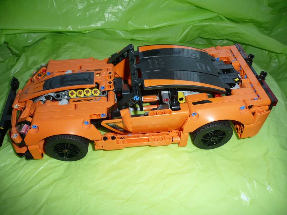 ЛЕГО 42093  CHEVROLET KARVETTE ZR-1 серии техник