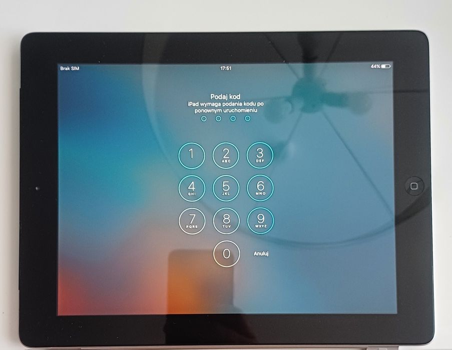 Apple iPAD A1396 32gb komunikuje sie iPhone iPOD