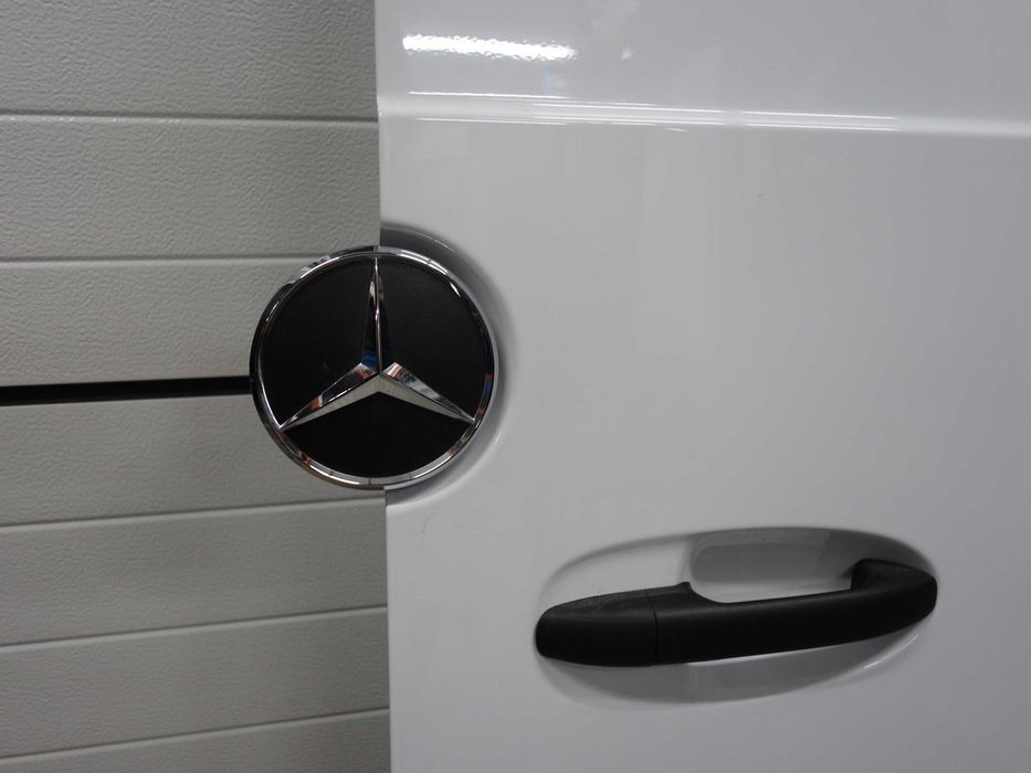 gwiazda emblemat  na drzwi tył mercedes sprinter 907  910