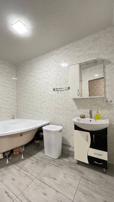 Продаж 2-кімнатної квартири 62.5 м² в ЖК Перший Парковий, Білогородка, з ремонтом - Вид 6