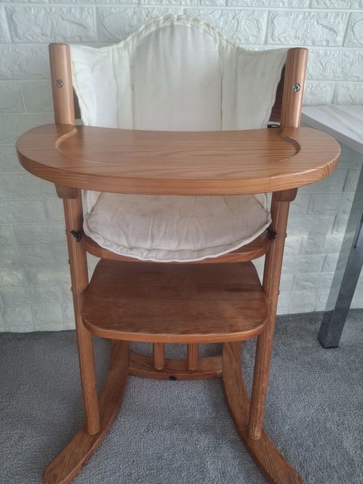 Стільчик для годування