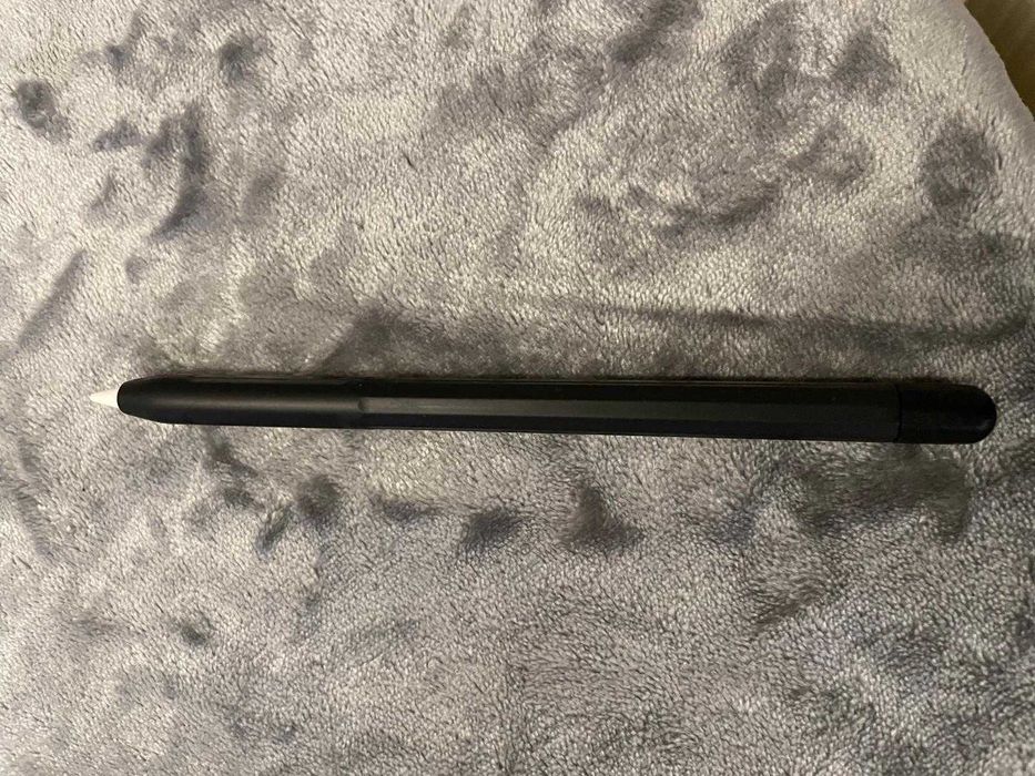 iPad APPLE (10.2 - Cinzento Sideral) com capa e teclado, película anticrash e caneta APPLE pencil