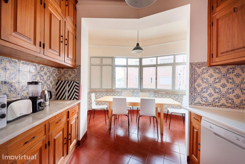 Quarto - localizado em Marquês de Pombal Lisbon