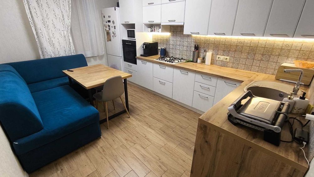 2 ком квартира в ЖК Острова. есть газ.  2 этаж. Марсельская