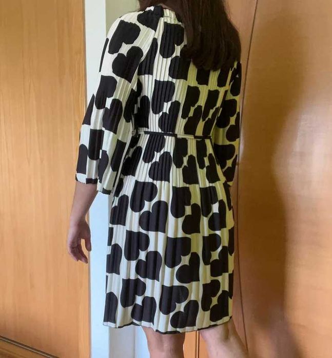 Vestido preto e branco