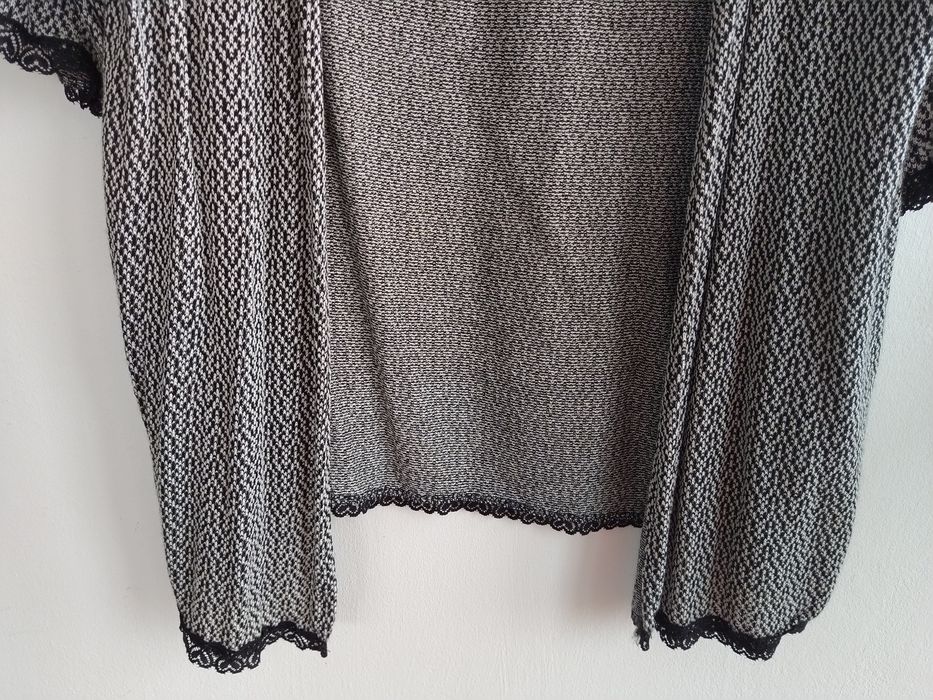 Casaco mesclado preto/branco com renda - Inside - Novo!