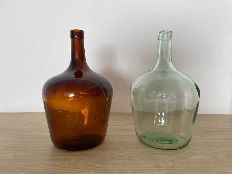 2 garrafões de 2,5 litros