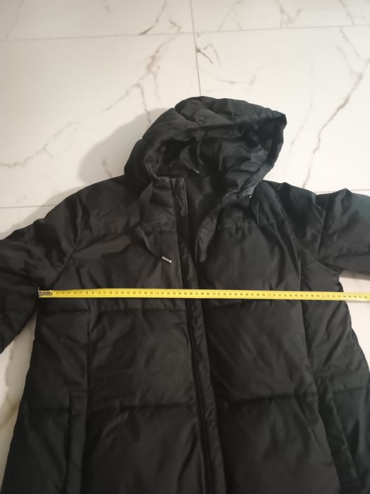 Ciepła kurtka czarna