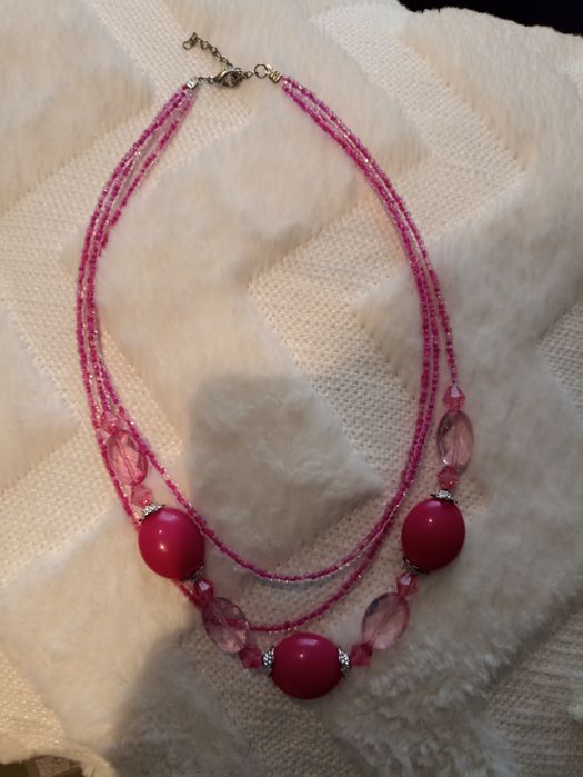 Korale różowe z przezroczystymi koralikami~