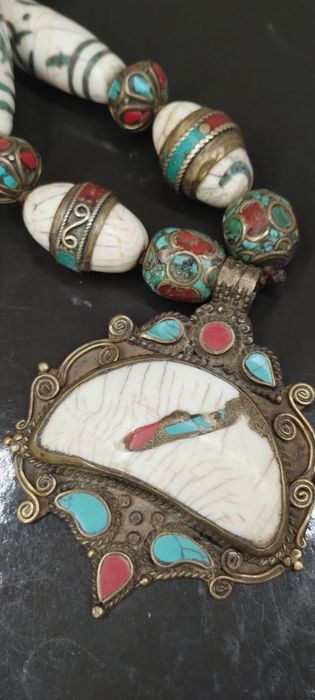 Колье бирюза кораллы