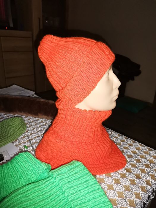 Czapka i golfik otulacz ręcznie zrobiony na drutach