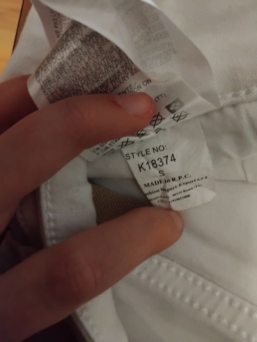 Drzinsy białe w kwiaty