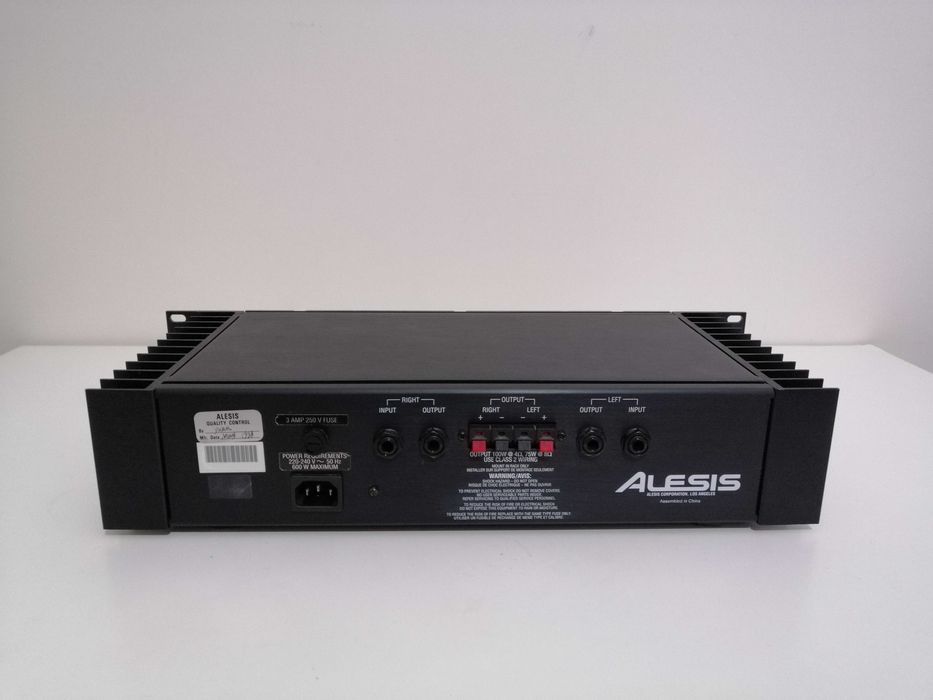 Amplificador Alesis
