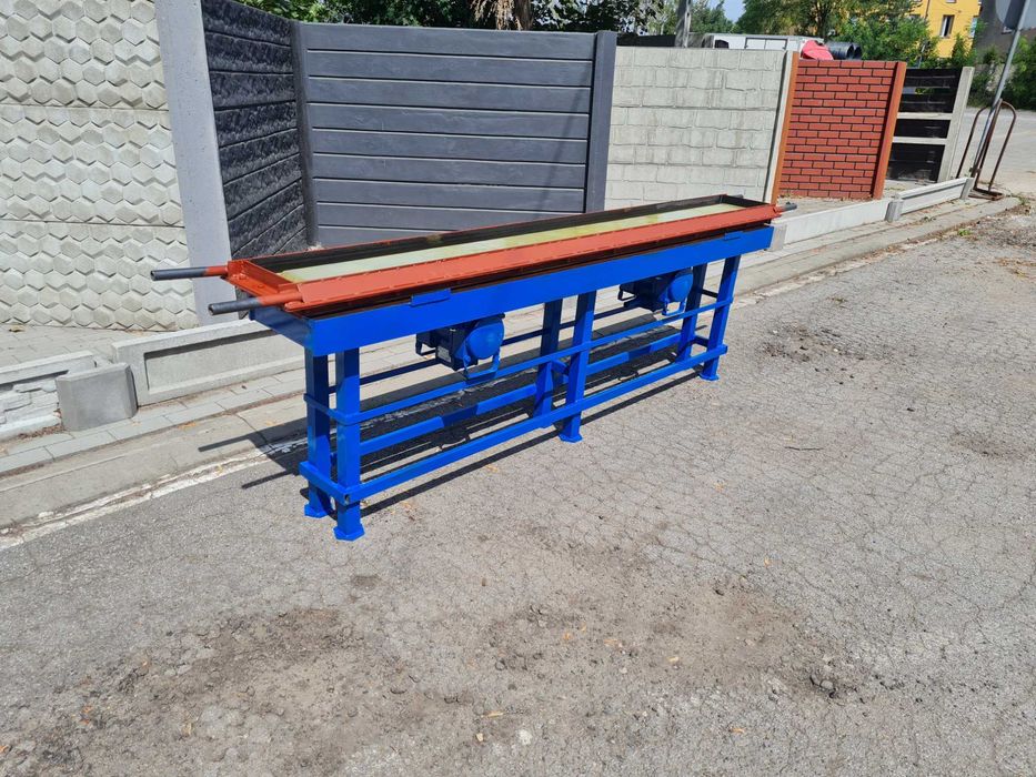 Stół wibracyjny do podmurówki.