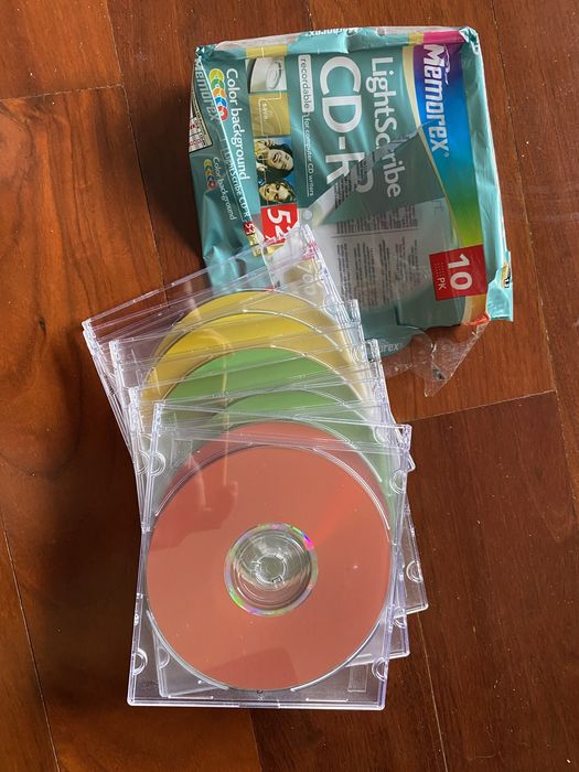 Cassetes e cds virgens