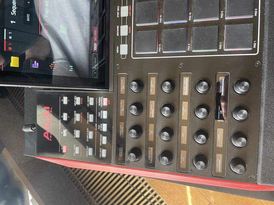 Akai MPC X (SSD 500gb + pro pack + instruments collections + flavor pro +...) OKAZJA!