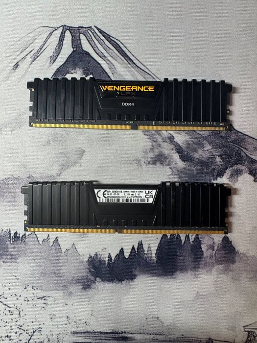 ОЗП DDR4 32GB 3200MHz Corsair (за 1 штуку)