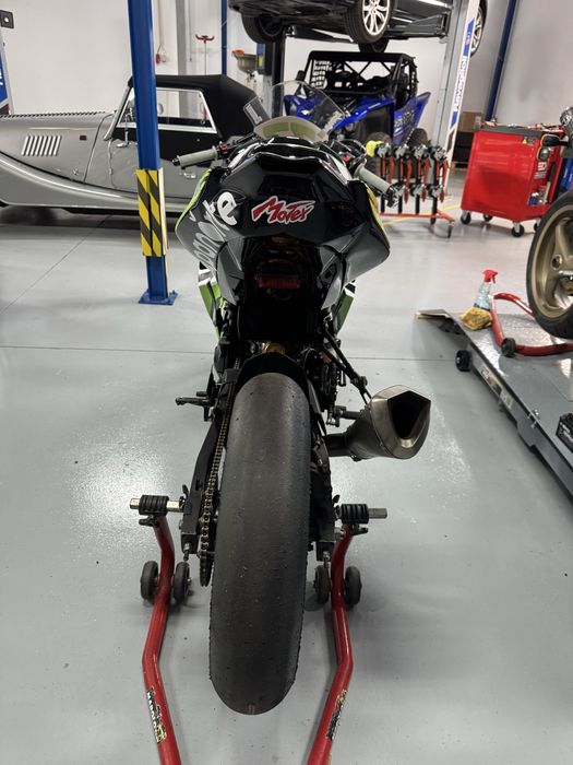 Kawasaki Ninja 400de Pista – Pronta a Correr! Full Extras