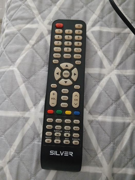 Televisão de 32 polegadas com comando