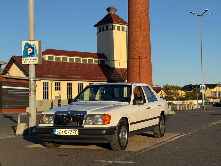 Mercedes-Benz W124