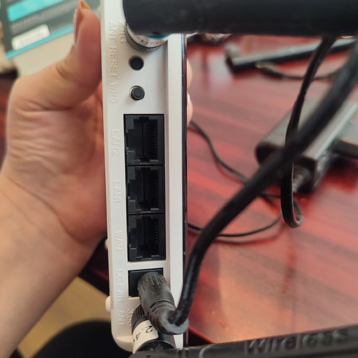 Używany router, kompletny