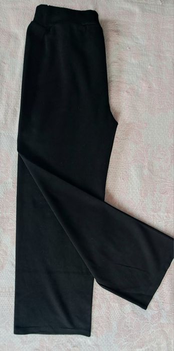 Calças pretas de algodão, Tam.  L tipo fato treino muito quentinhas