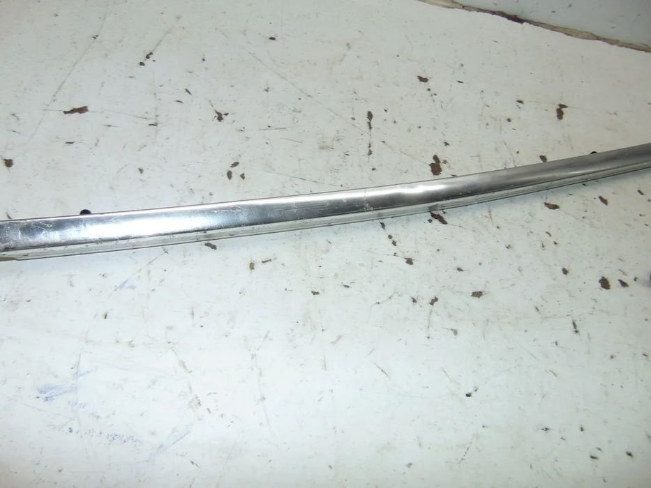 BMW 1602/2002 1ª Serie friso mala " usado em bom estado