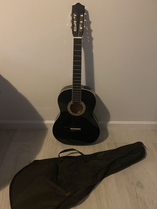 Guitarra classica preta