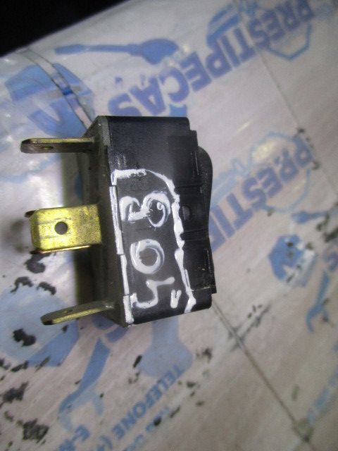 Comando / botão / interruptor vidros frente direito ALFA ROMEO 145 (93