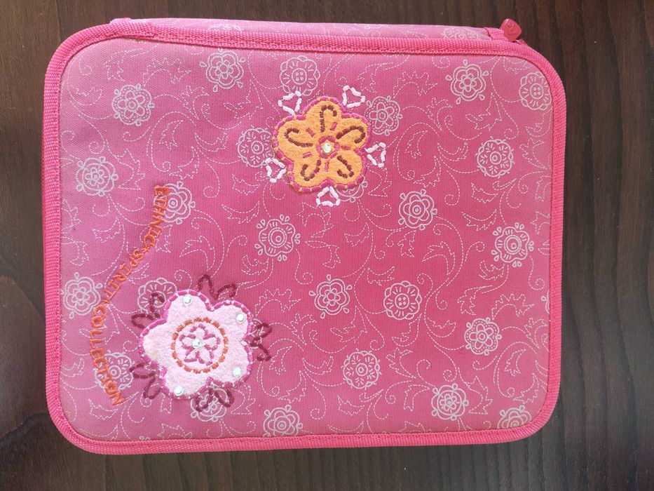 Estojo grande da Busquest como NOVO