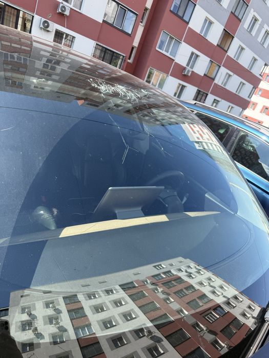 Продаж авто Тесла Y