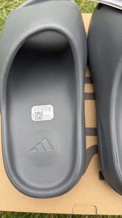 Klapki Adidas Yeezy Slide Dark Onyx