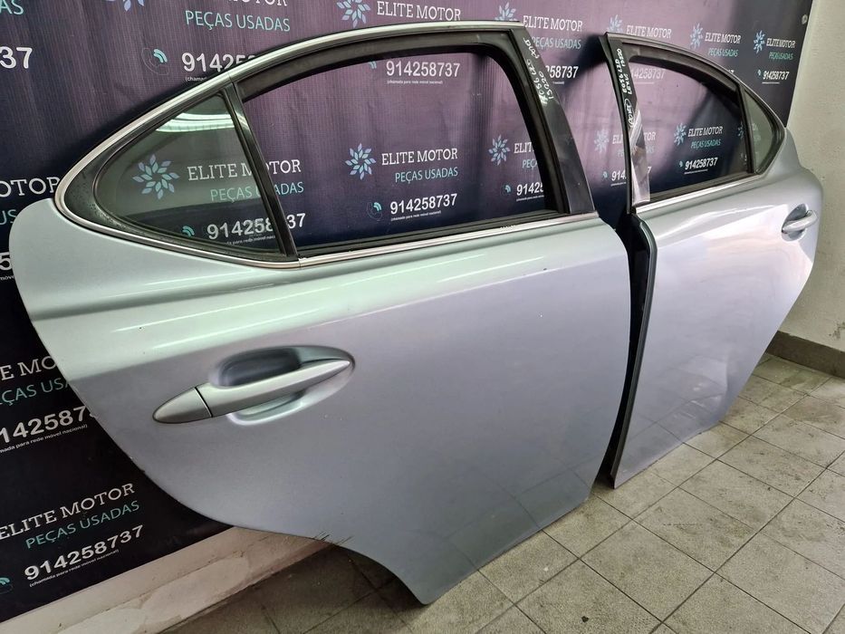 Porta usada LEXUS IS220D frente traseira esquerda direita retrovisor