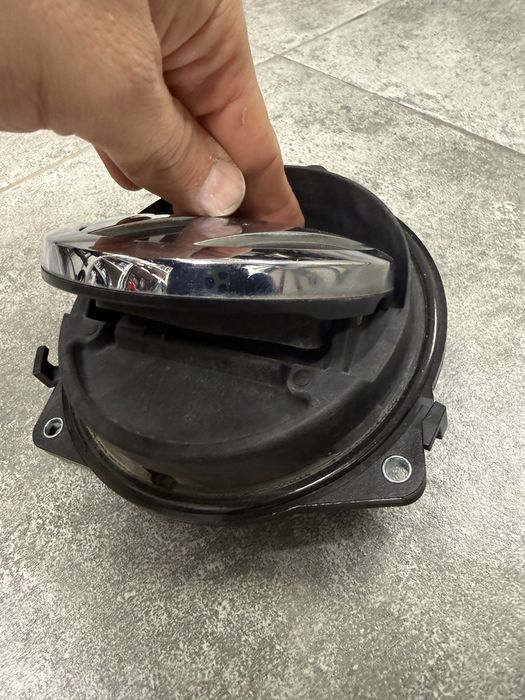 Zamek klamka klapy bagażnika emblemat VW Passat B8