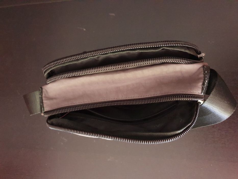 Bolsa tiracolo Rockland cinzenta nova
