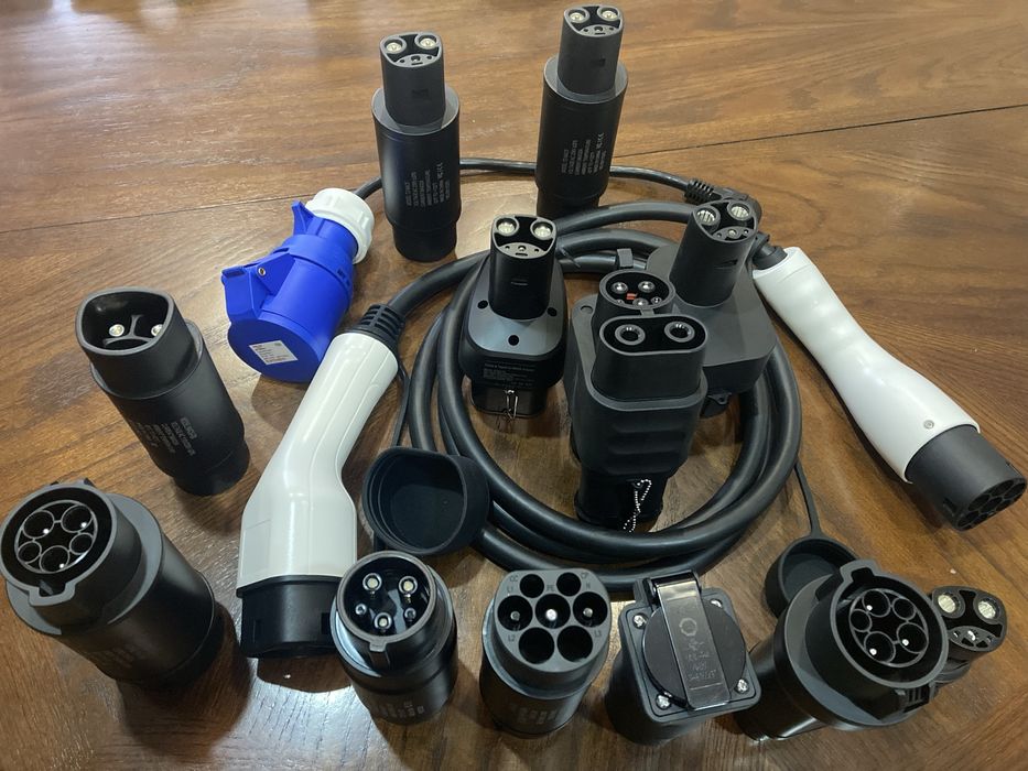 Перехідники Type2/Type1-GBT, Type2-Type1, Type1-Type2 Type2/CCS2-Tesla