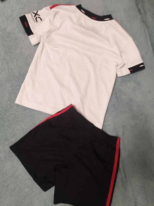 Komplet chłopięcy piłkarski 104 adidas