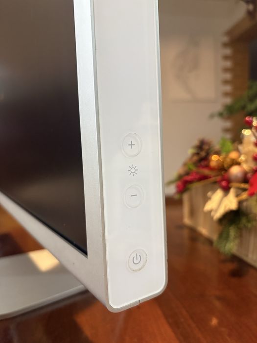 Monitor Apple Cinema Display a1082 22”