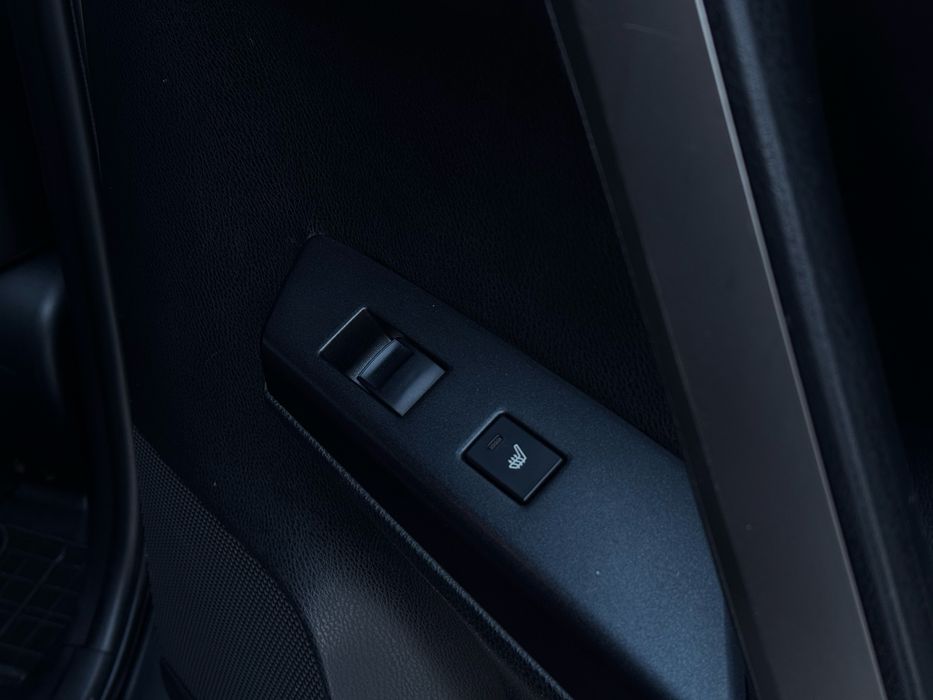 TOYOTA RAV4 повний привід офіційне авто