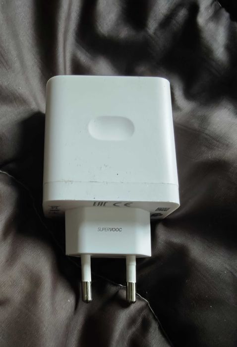 Carregador 67W , como novo