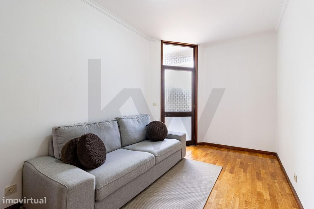 Apartamento T3 em São João da Madeira - com varandas, Localização Estr